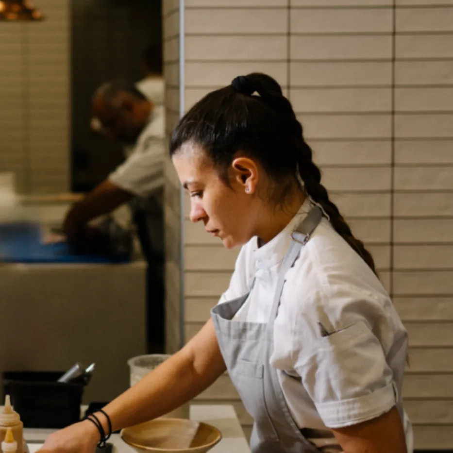Image alt description