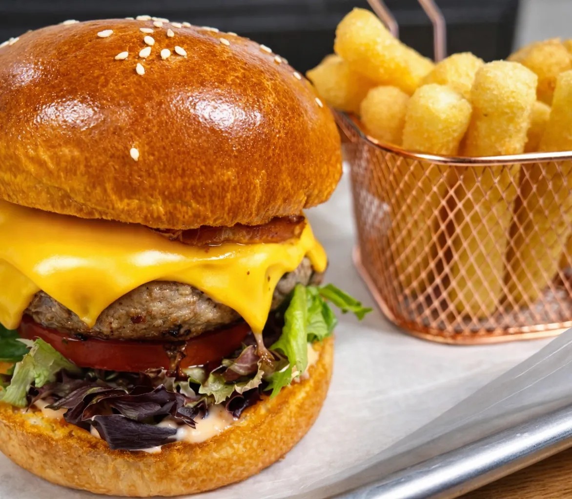 Image alt description