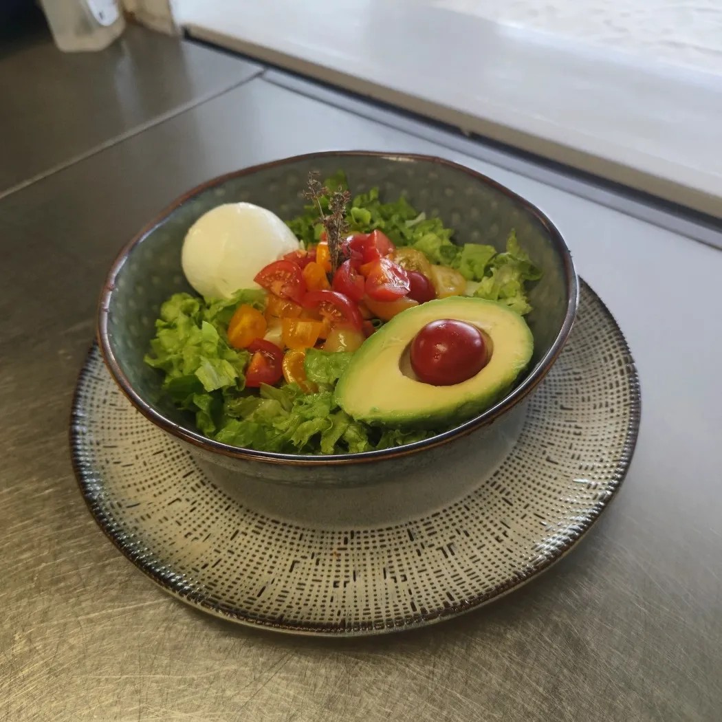 Image alt description