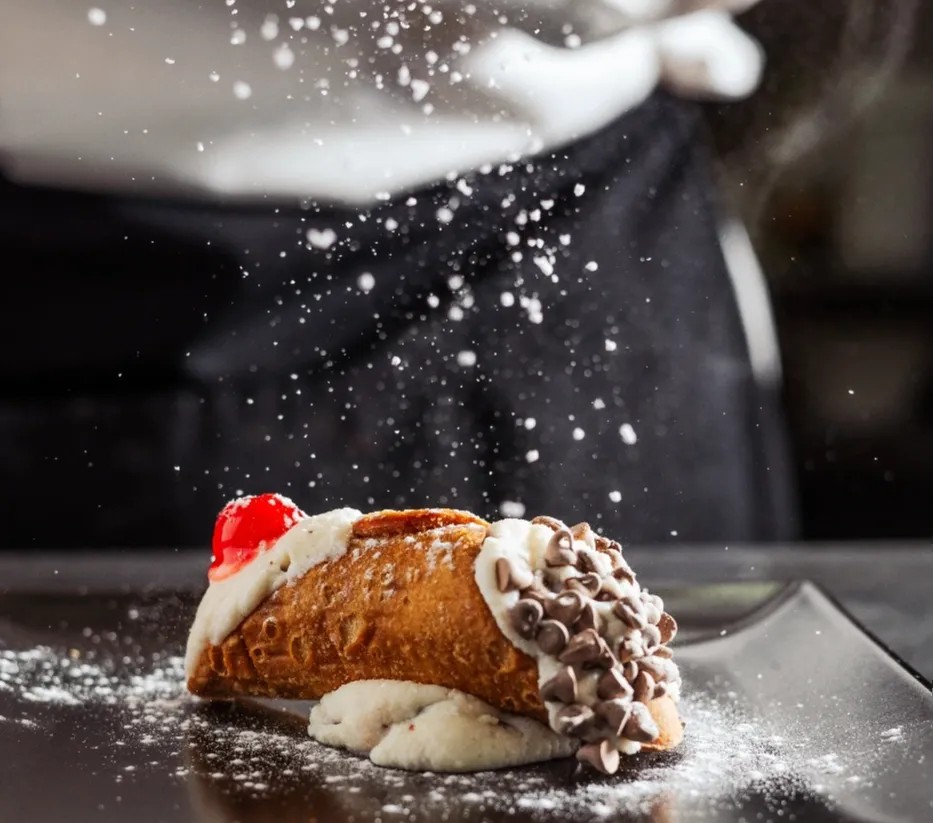 Image alt description