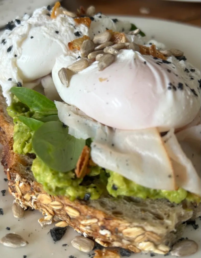 Image alt description