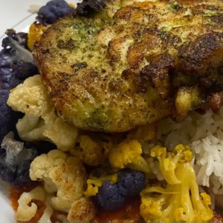 Image alt description