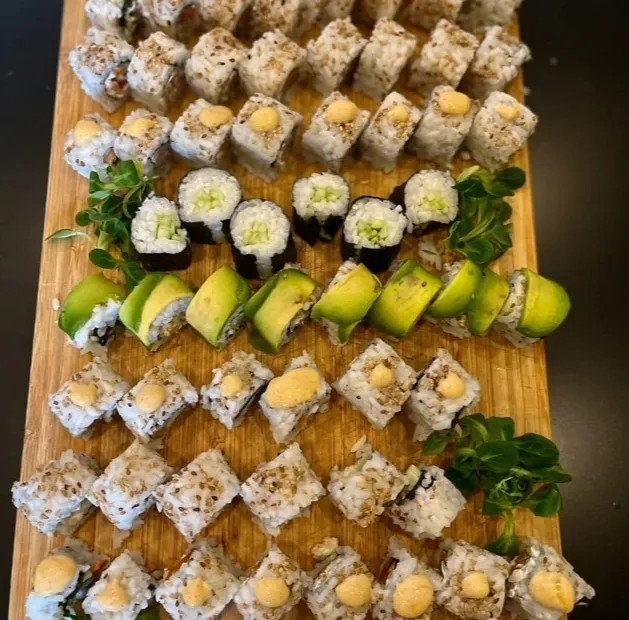 Image alt description