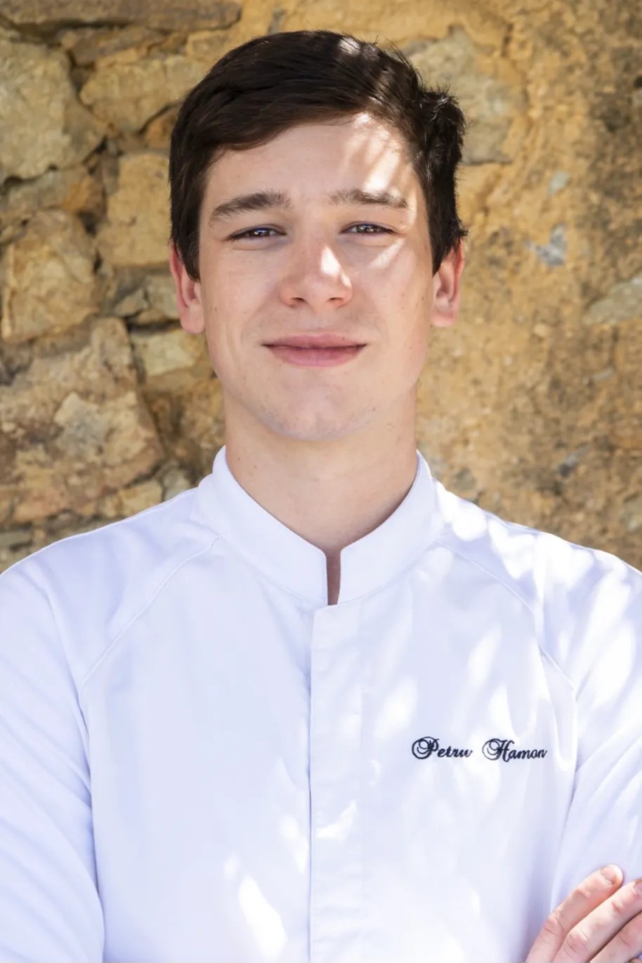 Image alt description