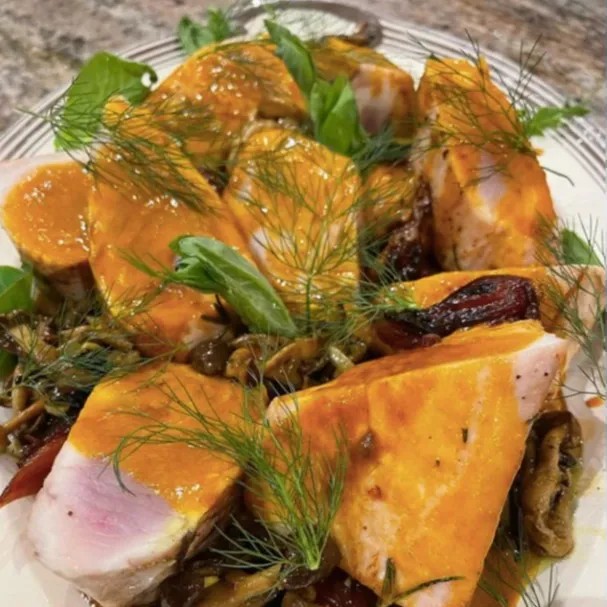 Image alt description