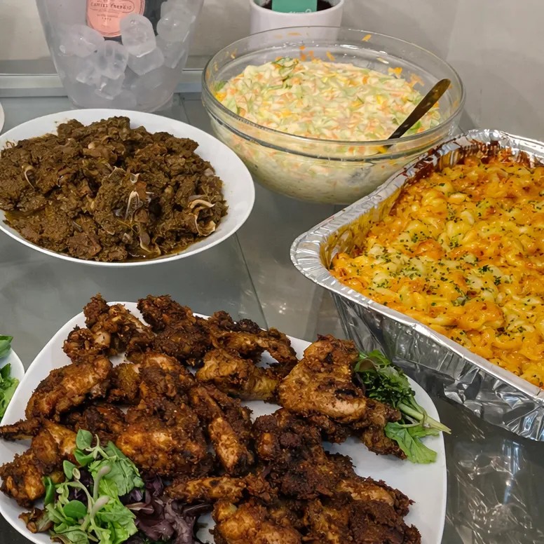 Image alt description