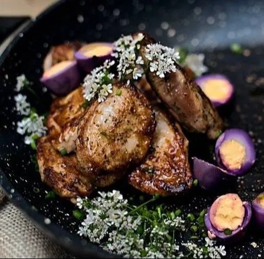 Image alt description