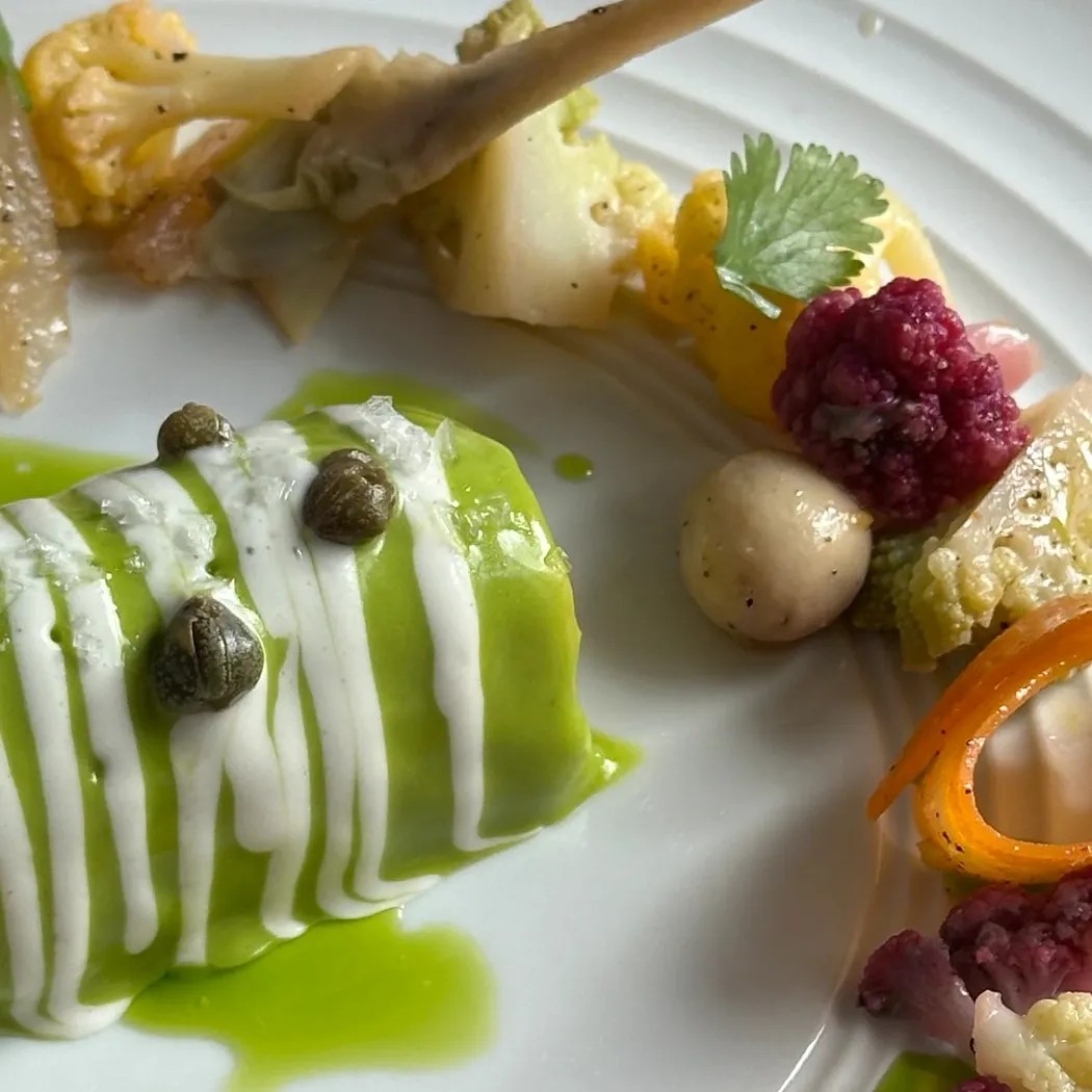 Image alt description