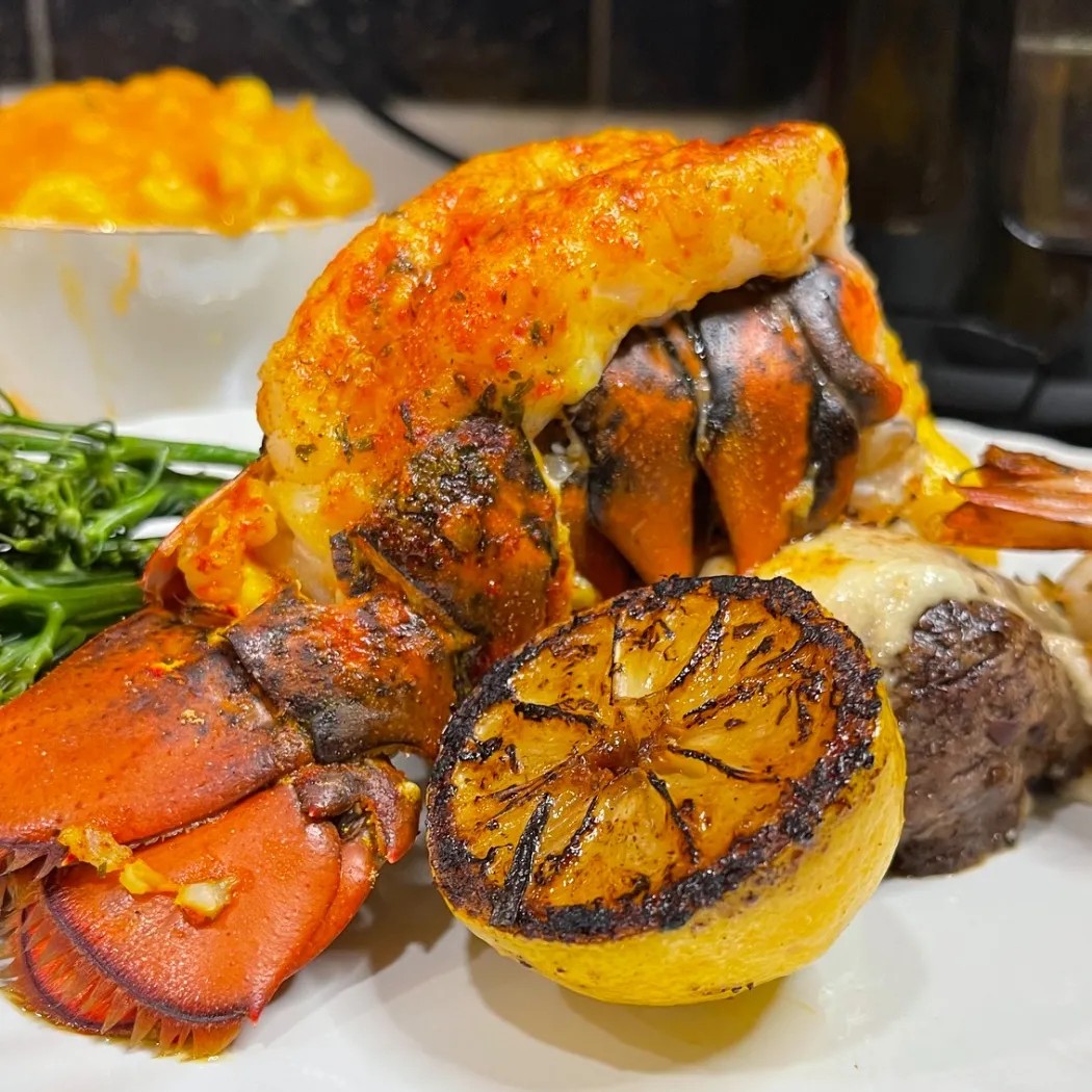 Image alt description