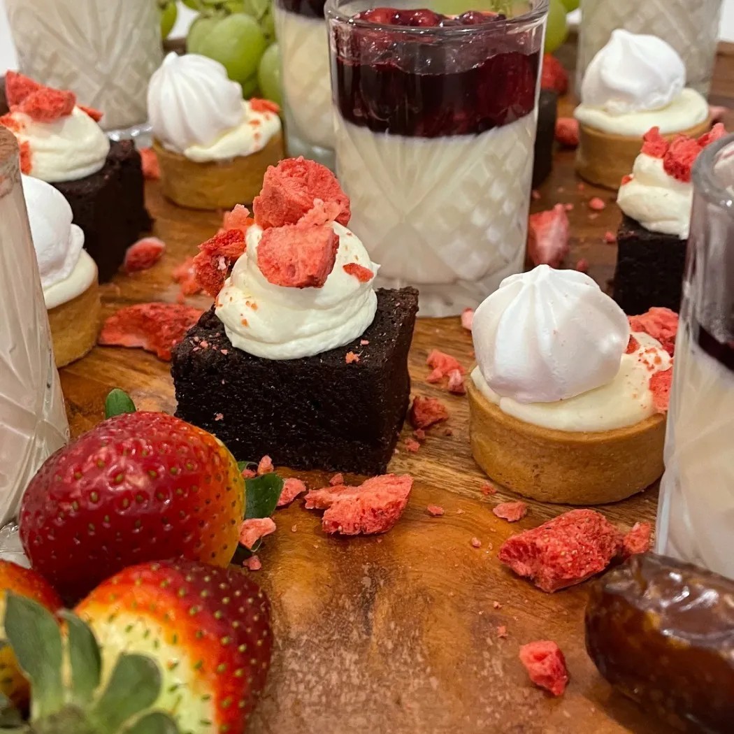 Image alt description