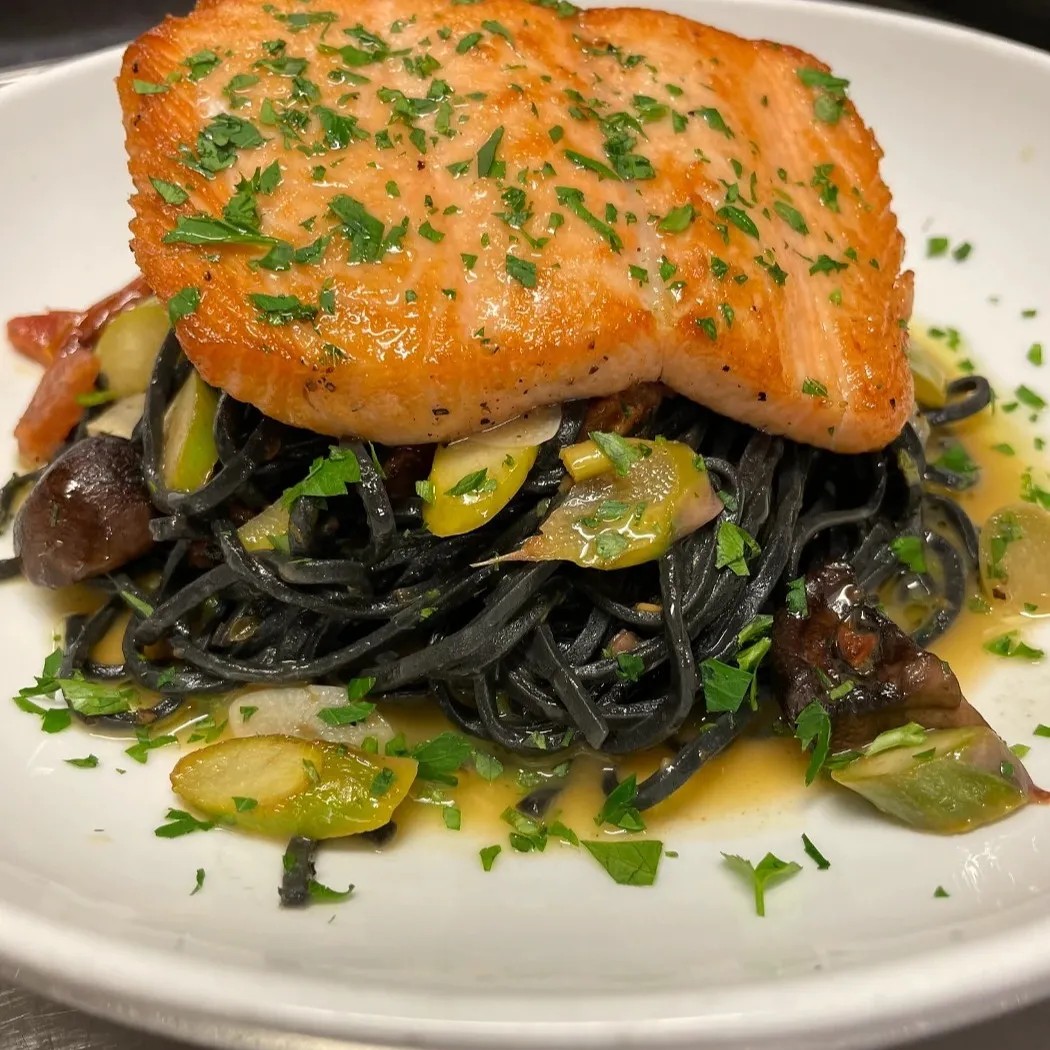 Image alt description