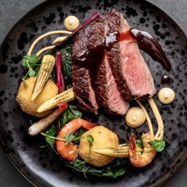 Image alt description