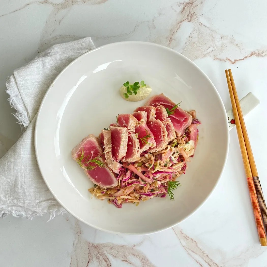 Image alt description