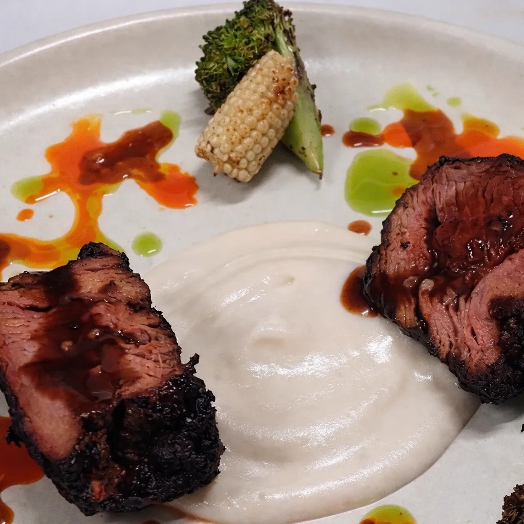 Image alt description