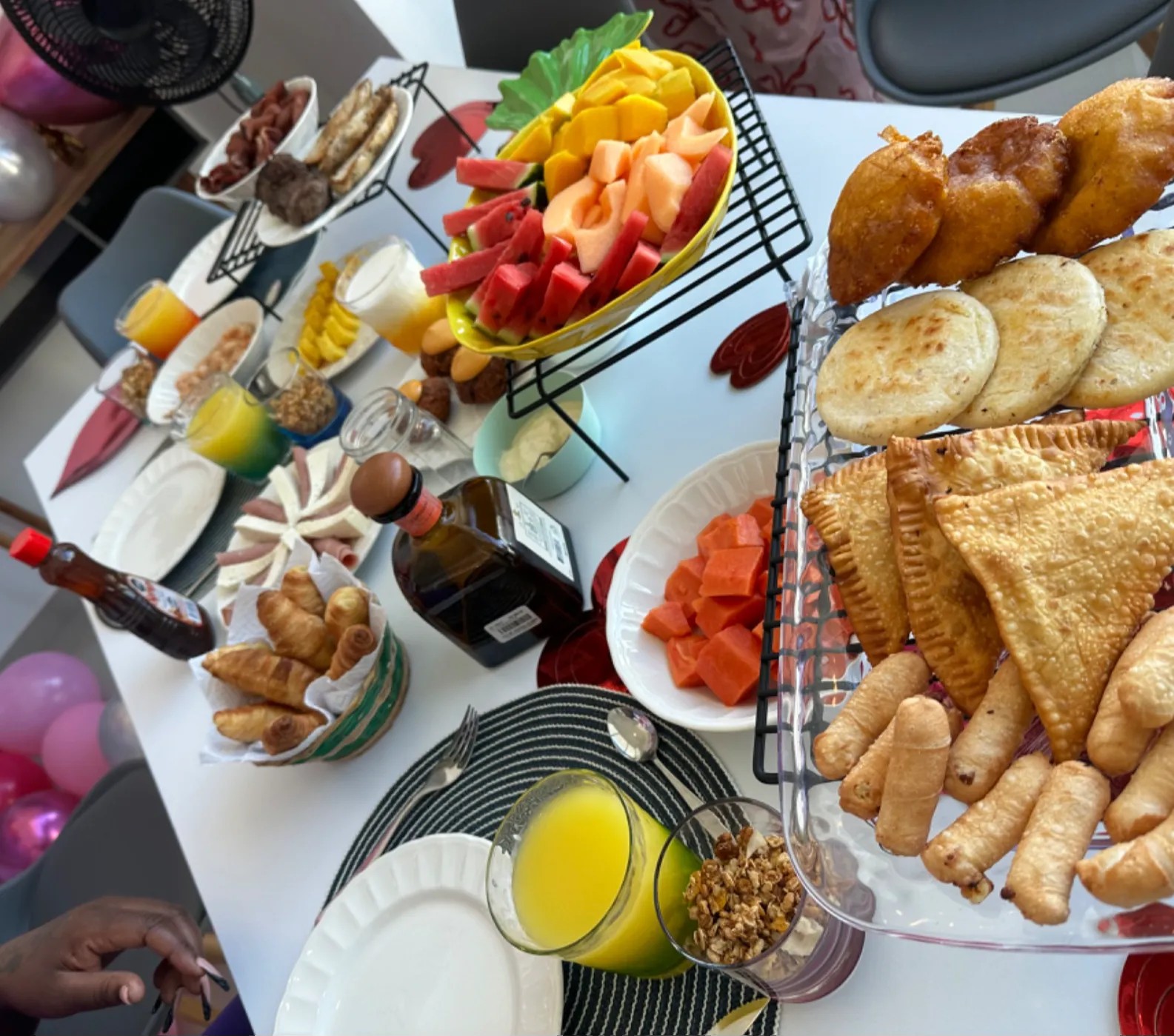 Image alt description