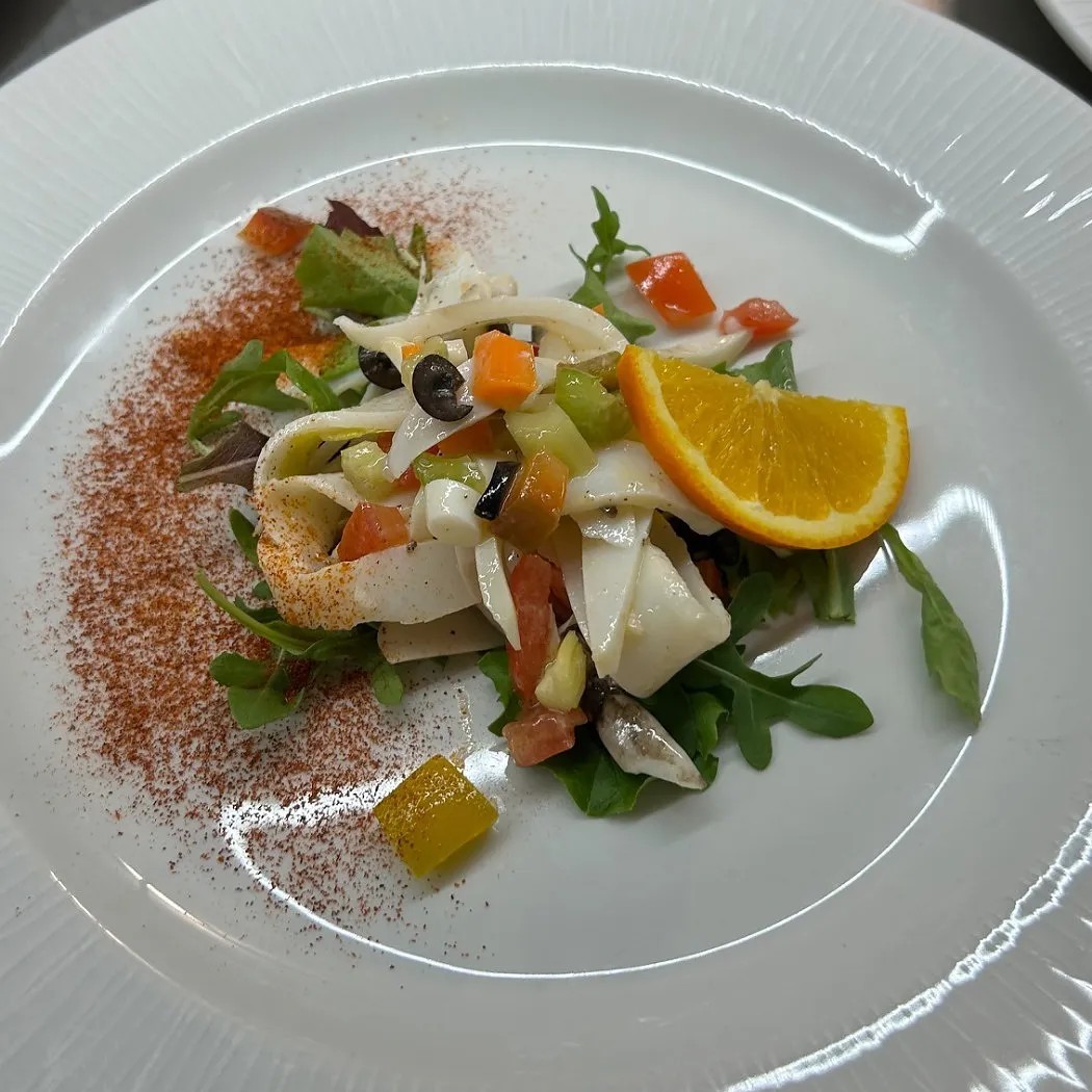 Image alt description