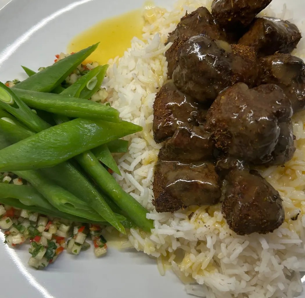 Image alt description