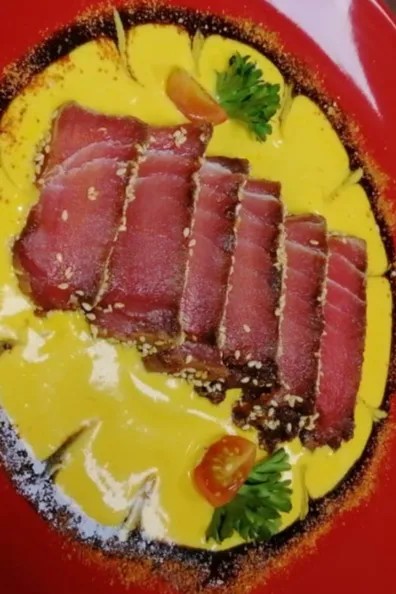 Image alt description