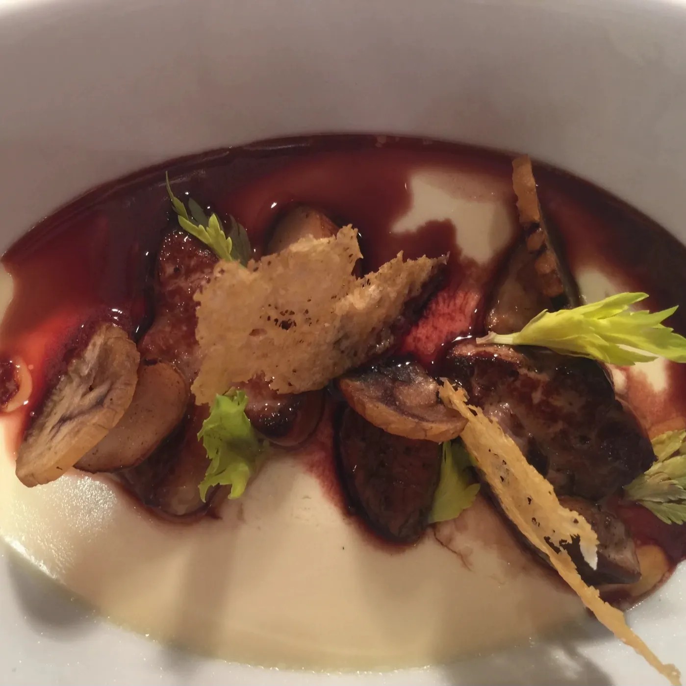 Image alt description