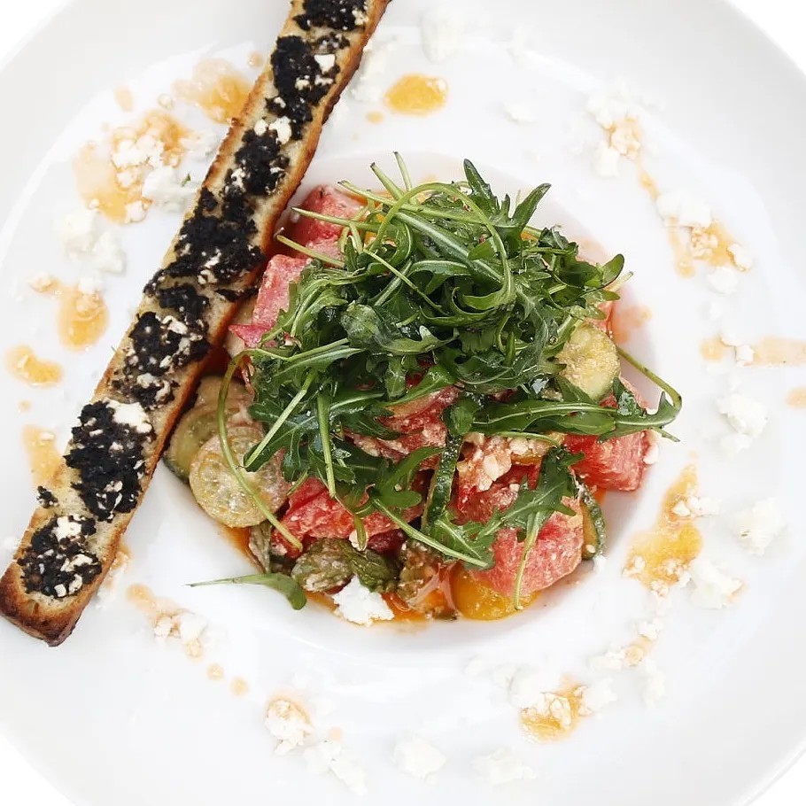 Image alt description