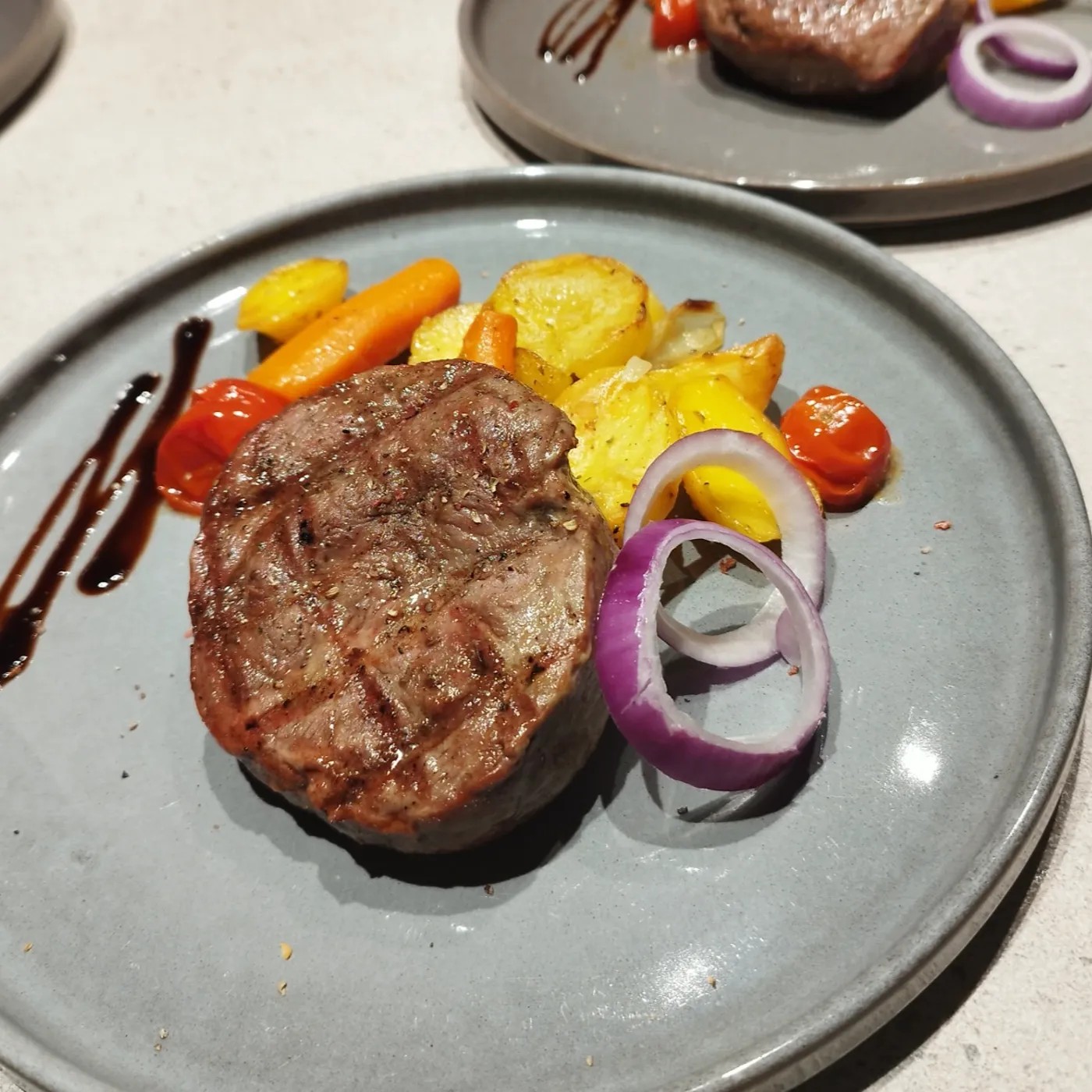 Image alt description