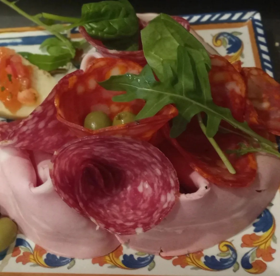 Image alt description