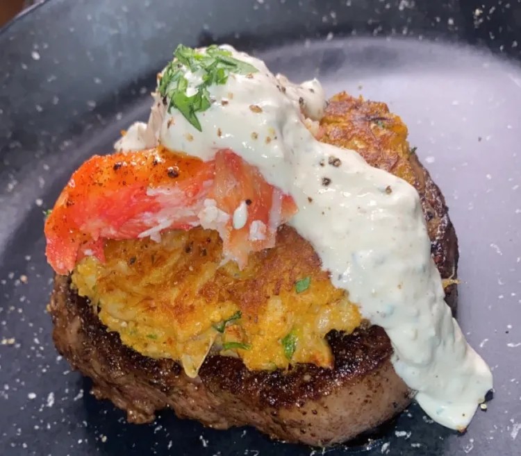 Image alt description