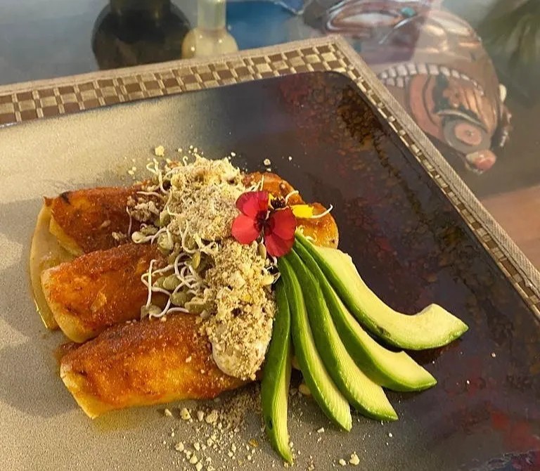 Image alt description