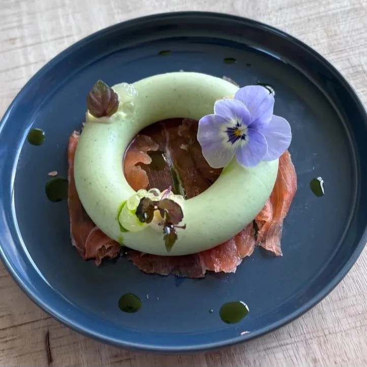 Image alt description