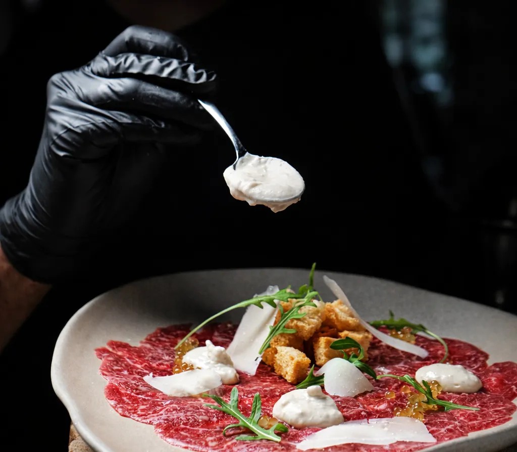 Image alt description