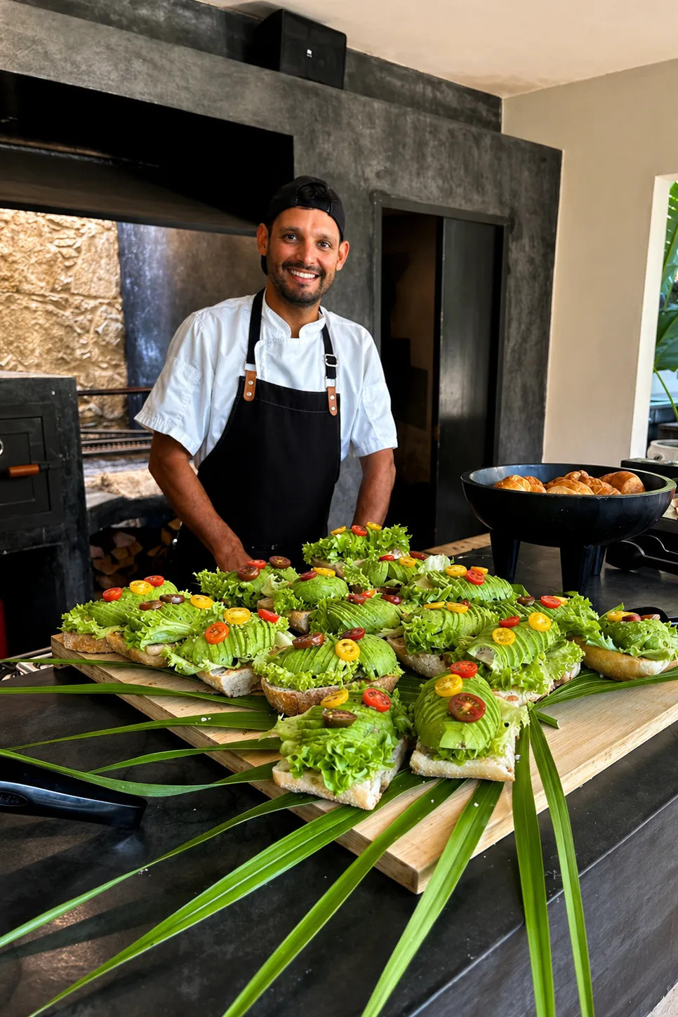 Image alt description