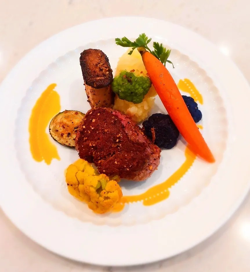 Image alt description