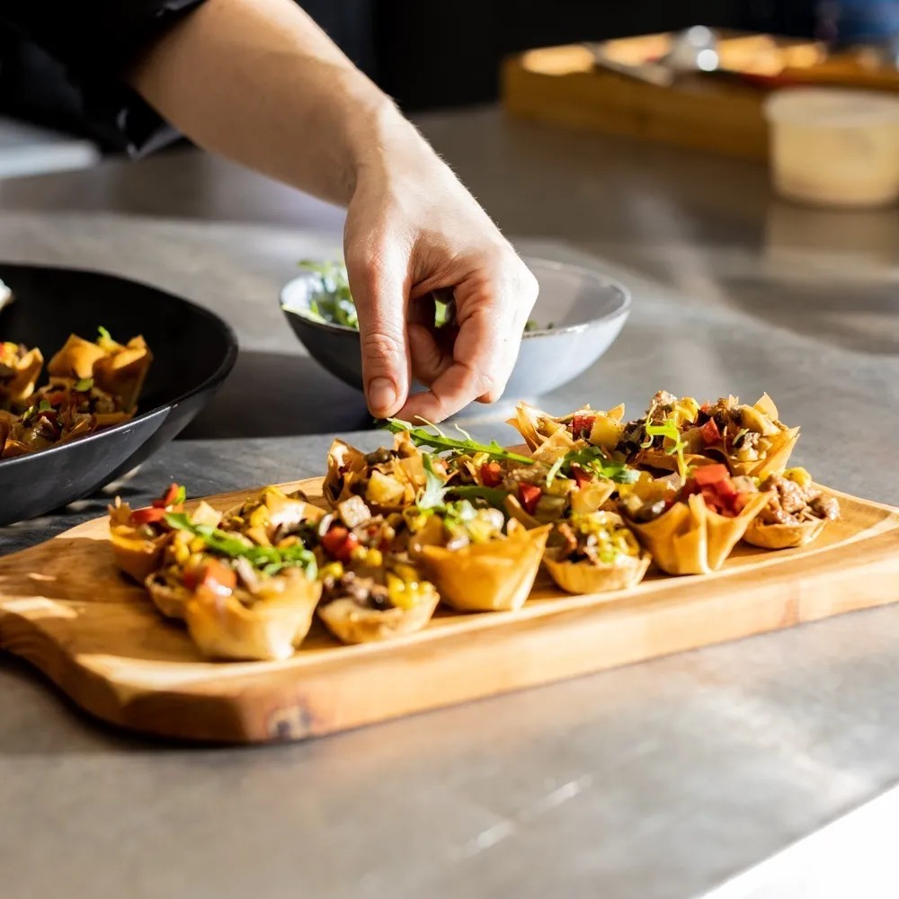 Image alt description