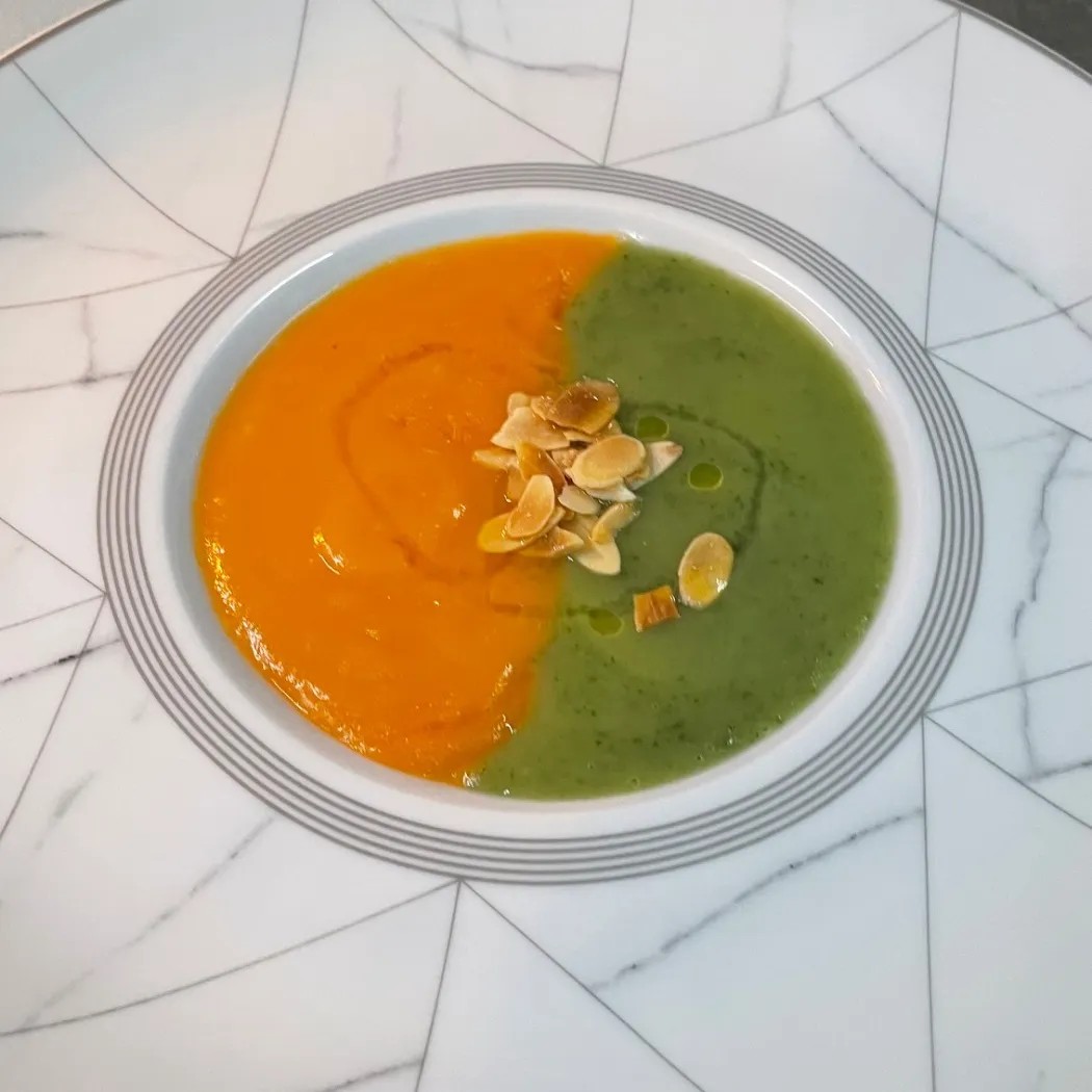 Image alt description