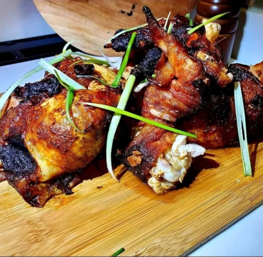 Image alt description