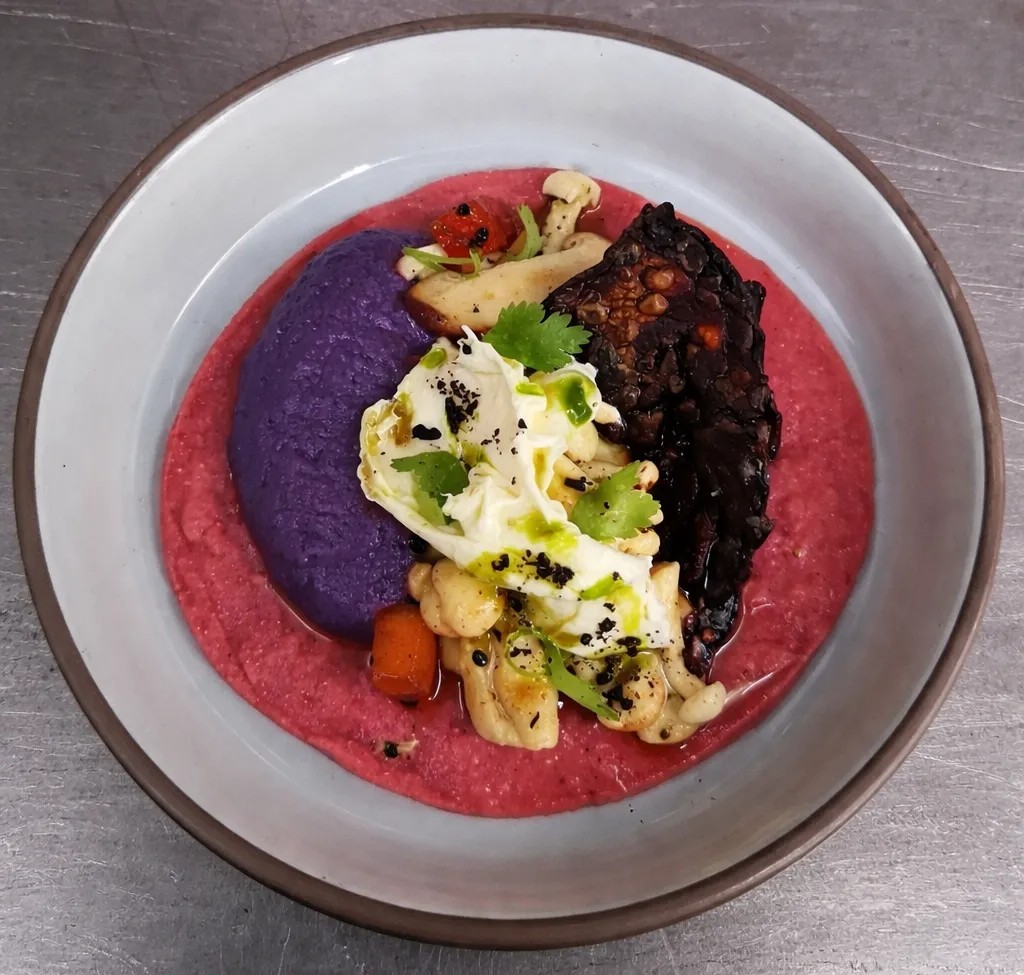 Image alt description