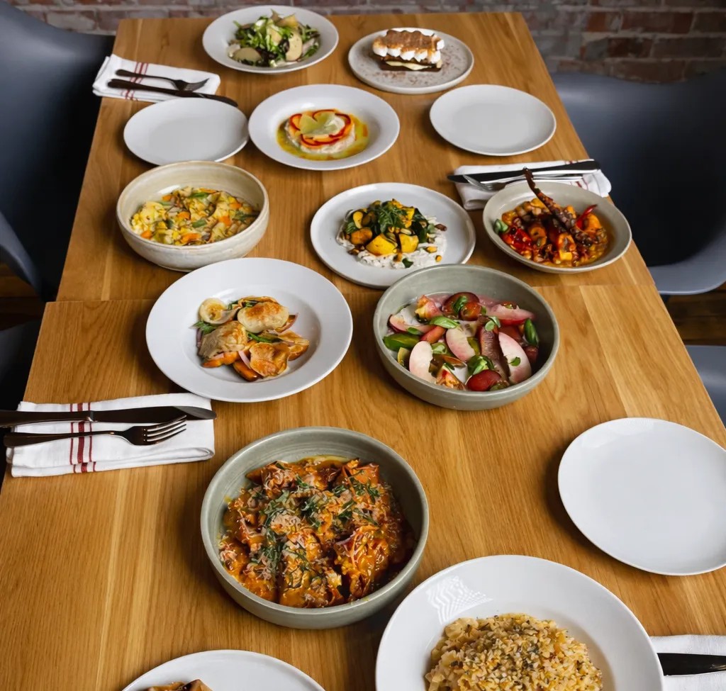 Image alt description