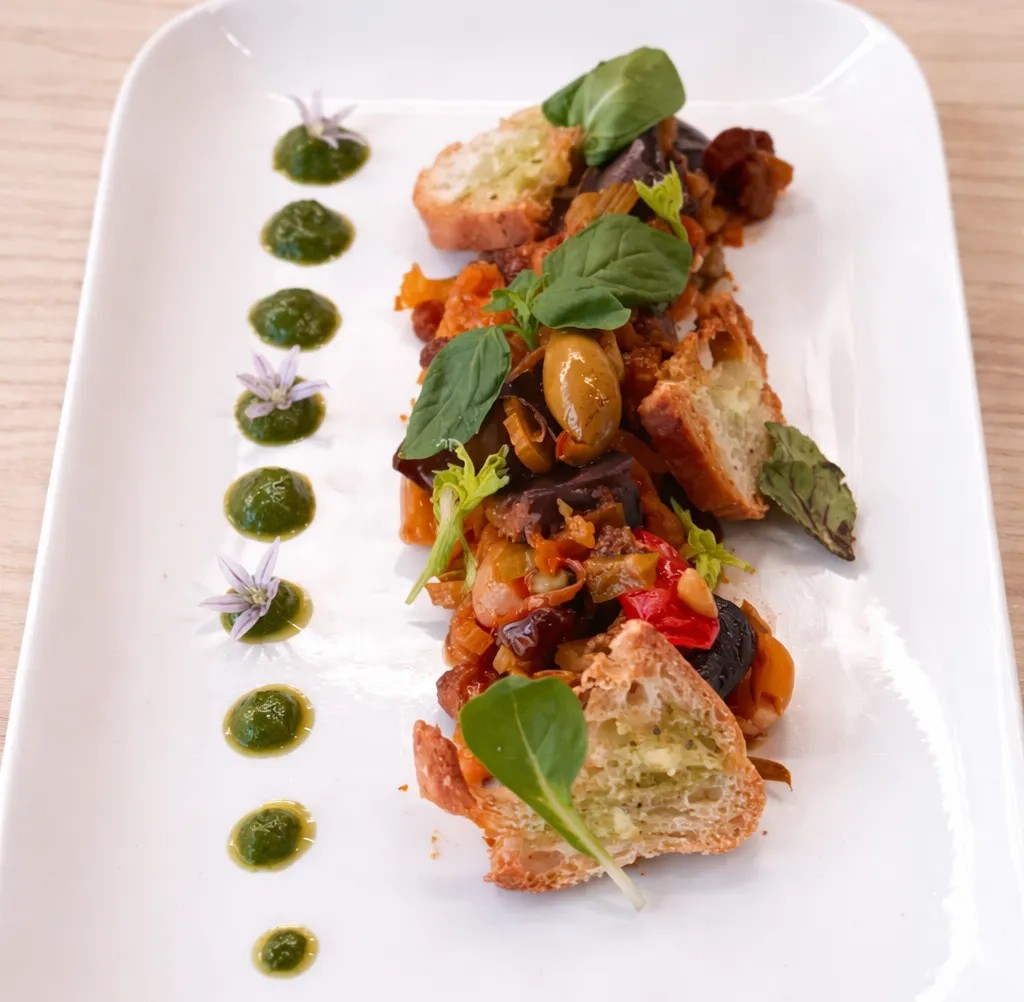 Image alt description