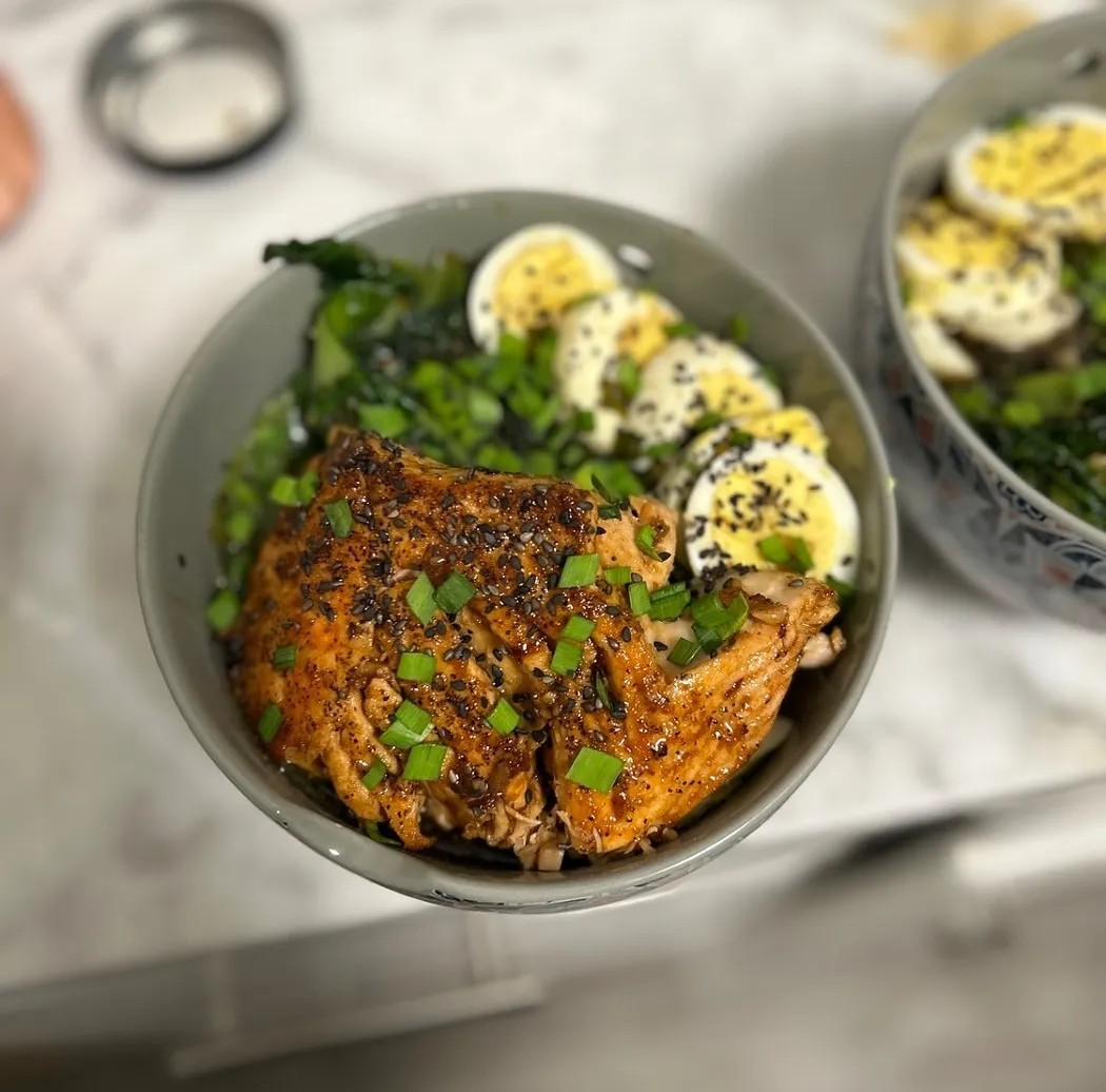 Image alt description