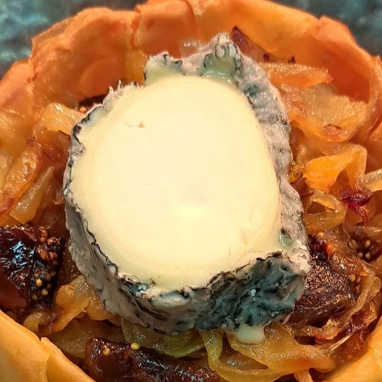 Image alt description