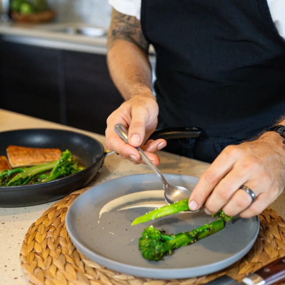 Image alt description