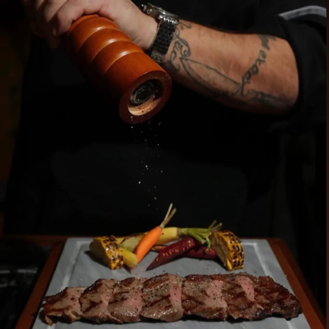 Image alt description