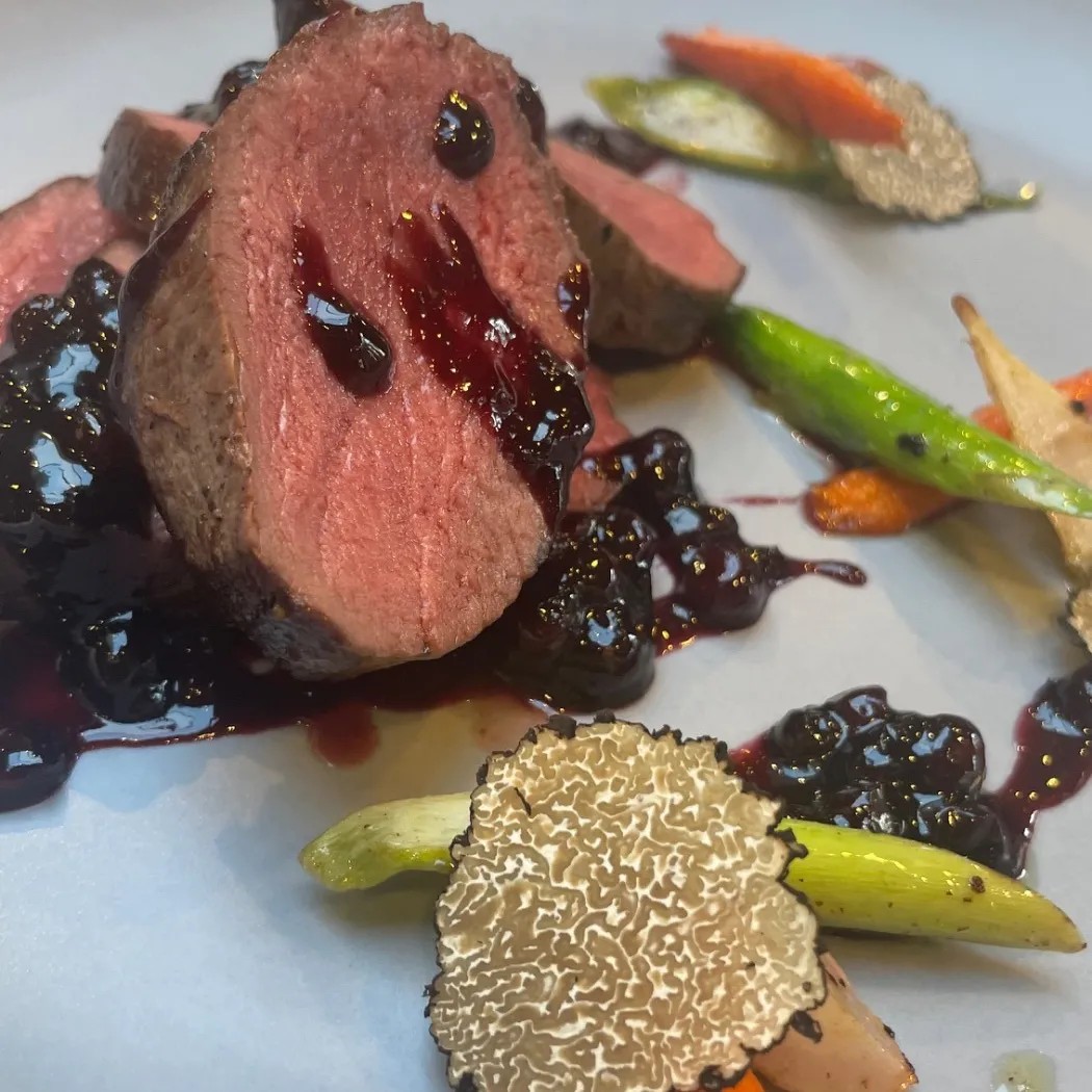 Image alt description