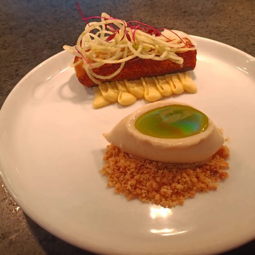 Image alt description