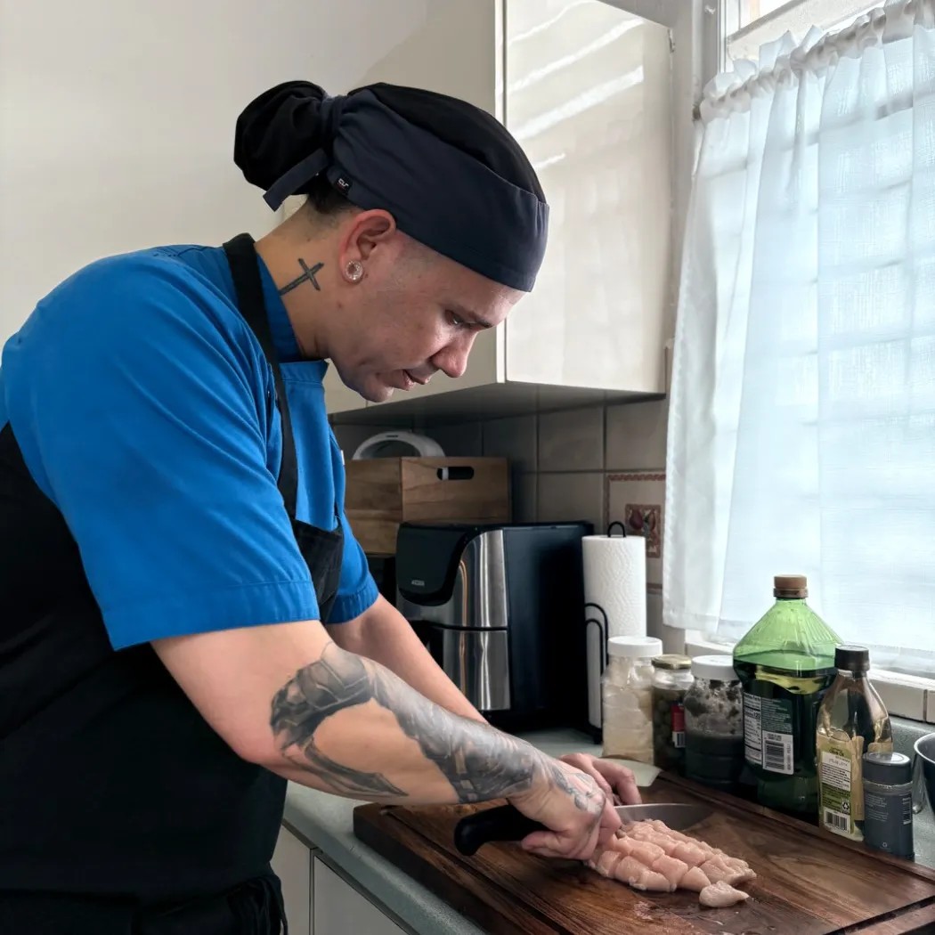 Image alt description