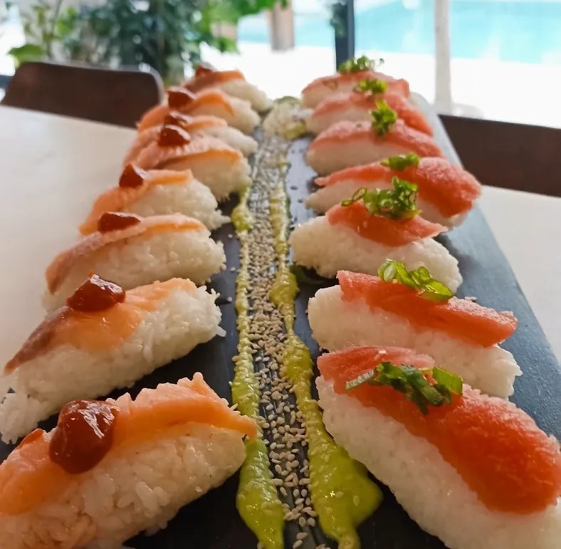 Image alt description