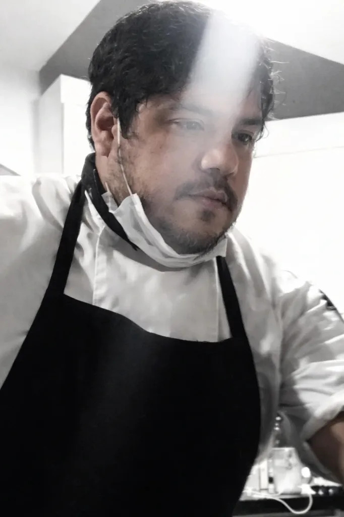 Image alt description