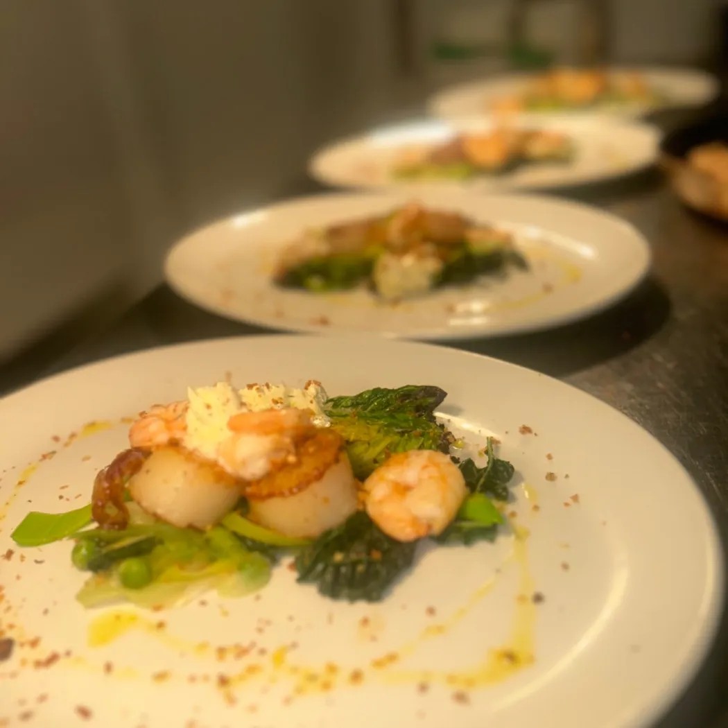 Image alt description