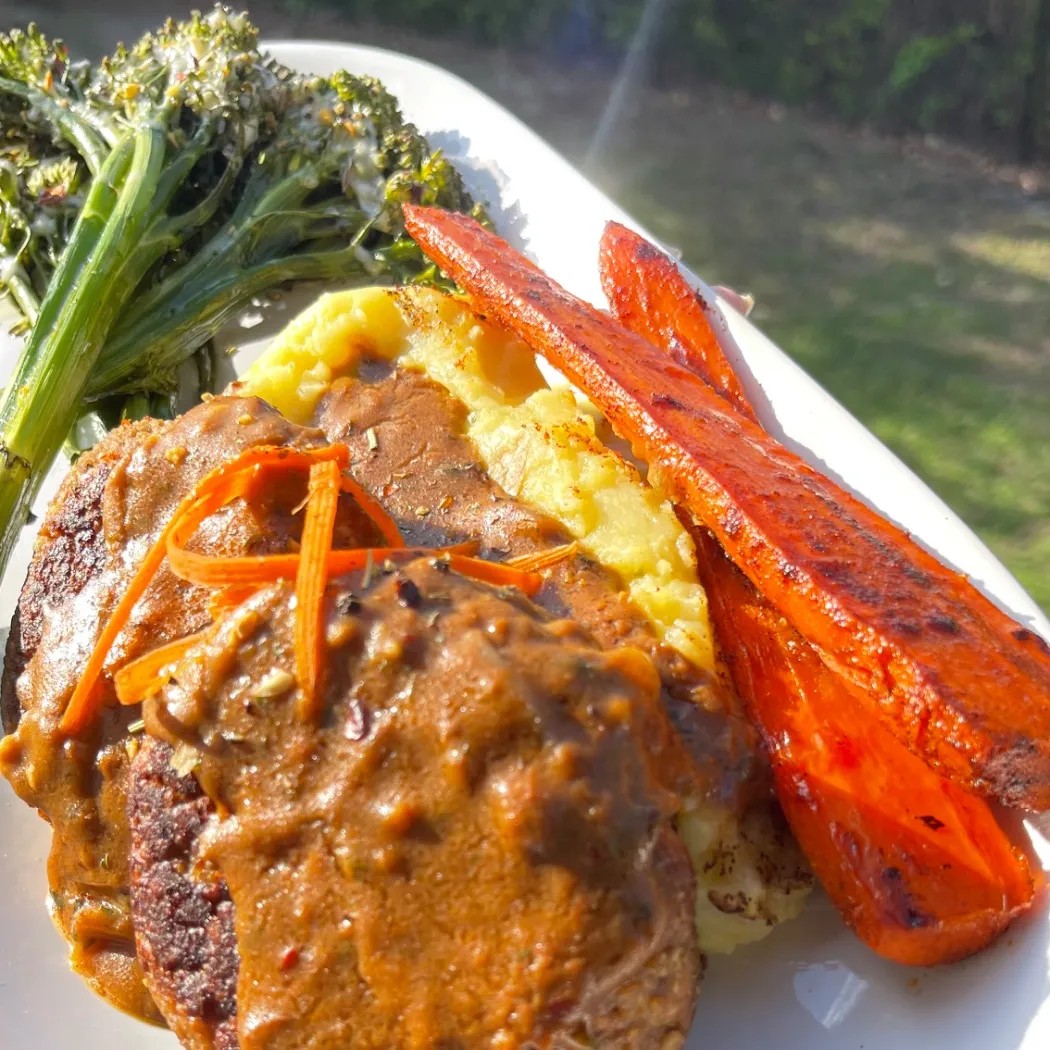 Image alt description