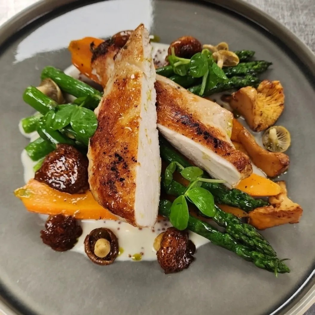 Image alt description